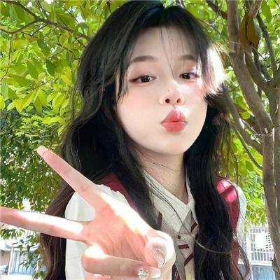 虽然是公会的前台小姐,因为讨厌加班,所以打算自己讨伐boss